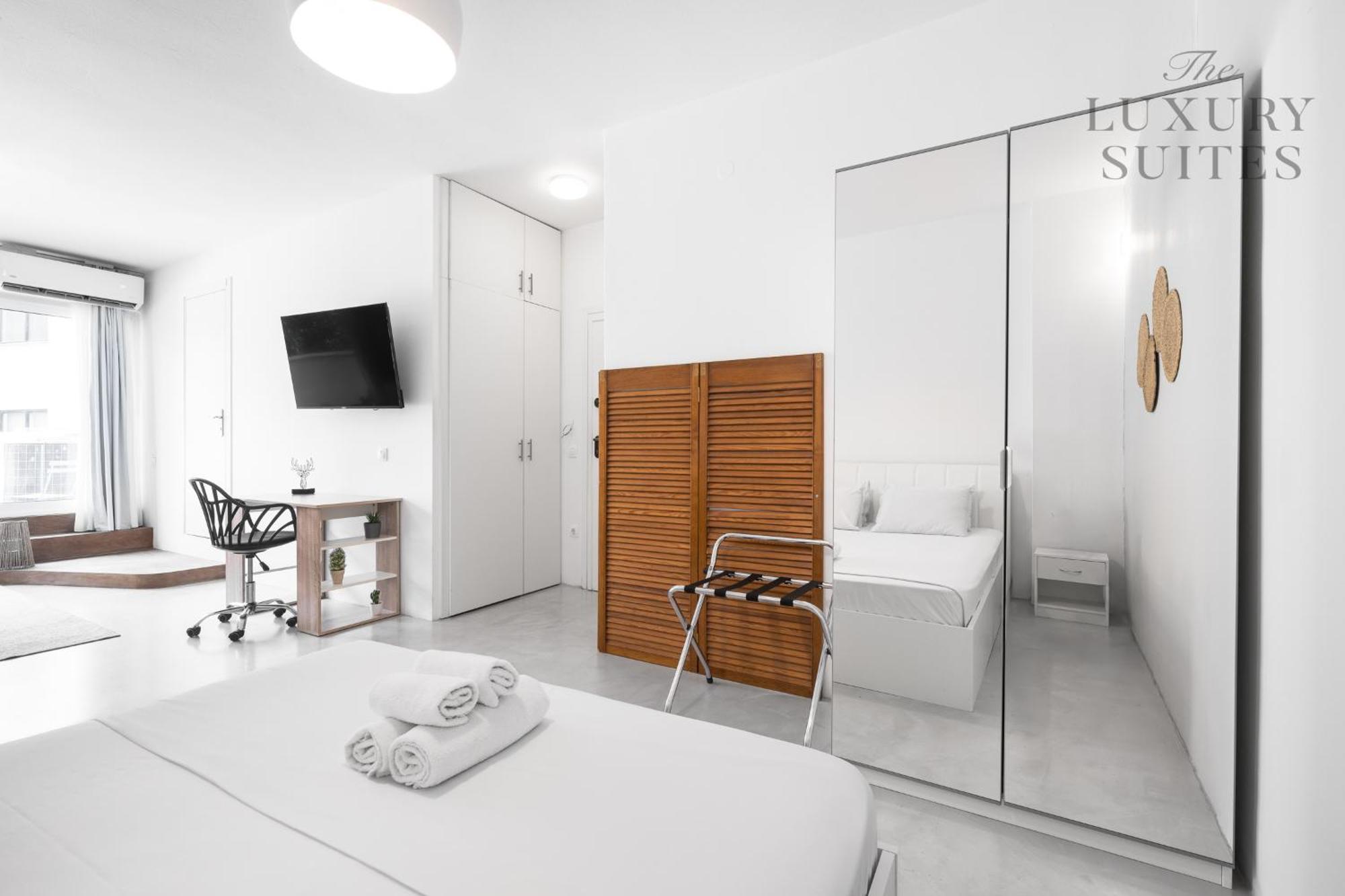 Bohemian, The Luxury Apartment *